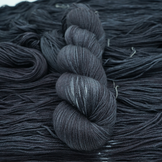 Merino/ silke - Black Wolf - A Knitters World