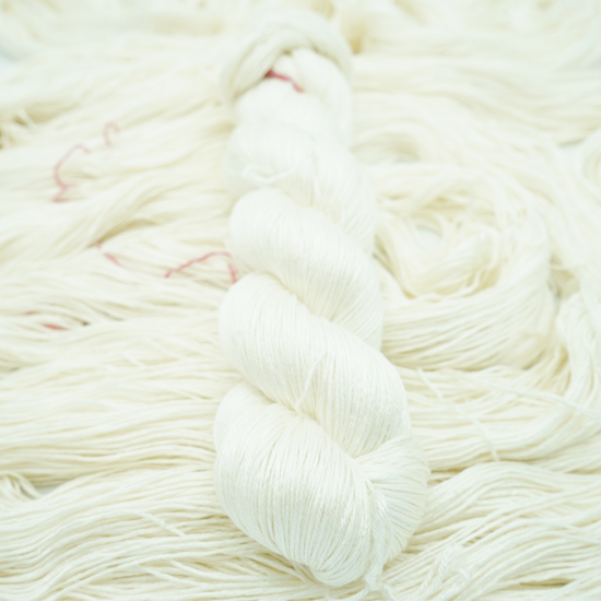 100% Mulberry Silke NY - Ufarvet - A Knitters World
