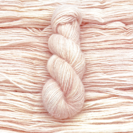 Fluffy Alpakka - Cherry Blossom - A Knitters World