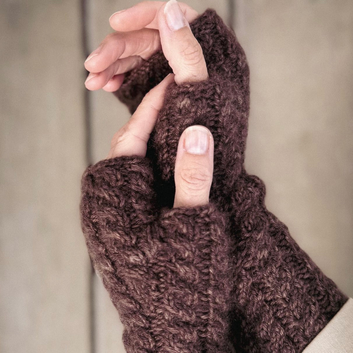 Nordenvind Mitts - A Knitters World