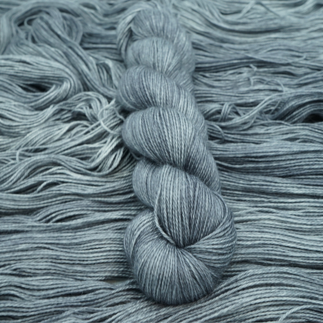 Load image into Gallery viewer, Alpakka/ silke/ cashmere - Shadow - A Knitters World
