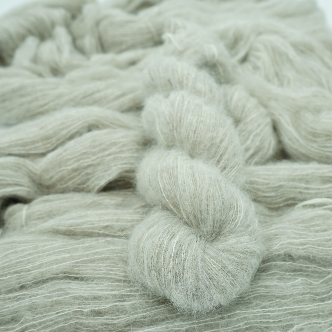 Fluffy - Ufarvet - A Knitters World