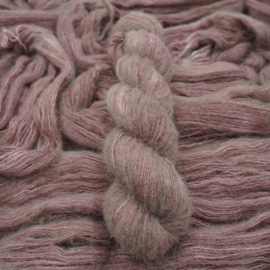 Fluffy - Rokoko - A Knitters World