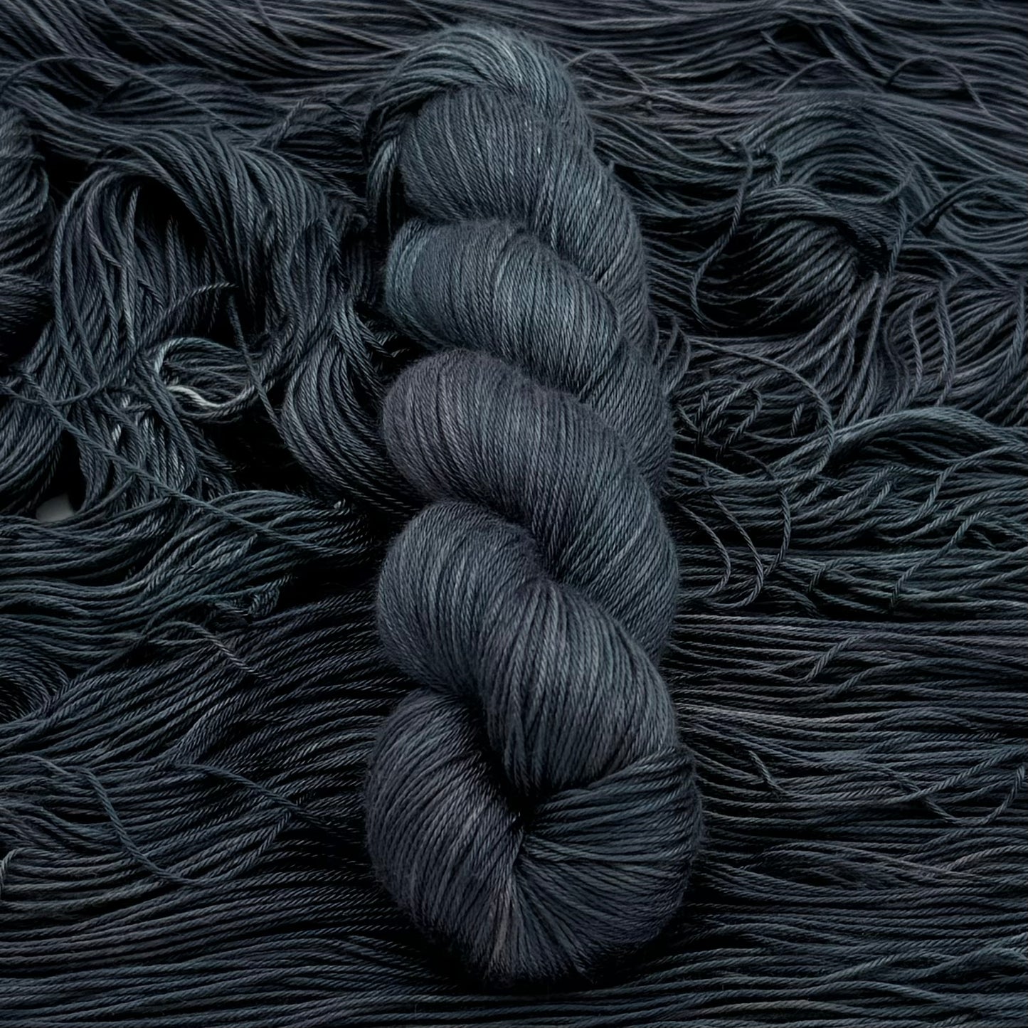 100% Mulberry Silke - Raven - A Knitters World
