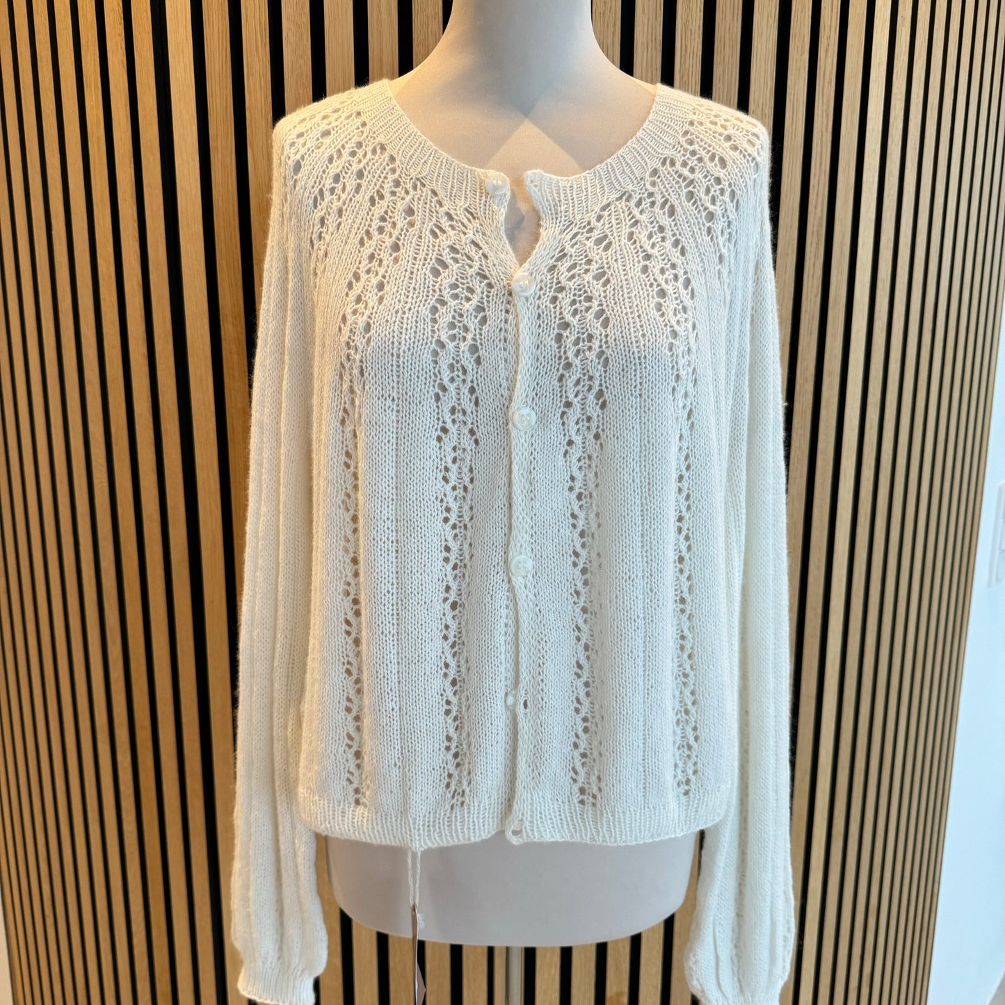 Load image into Gallery viewer, Skjoldmø Cardigan - A Knitters World
