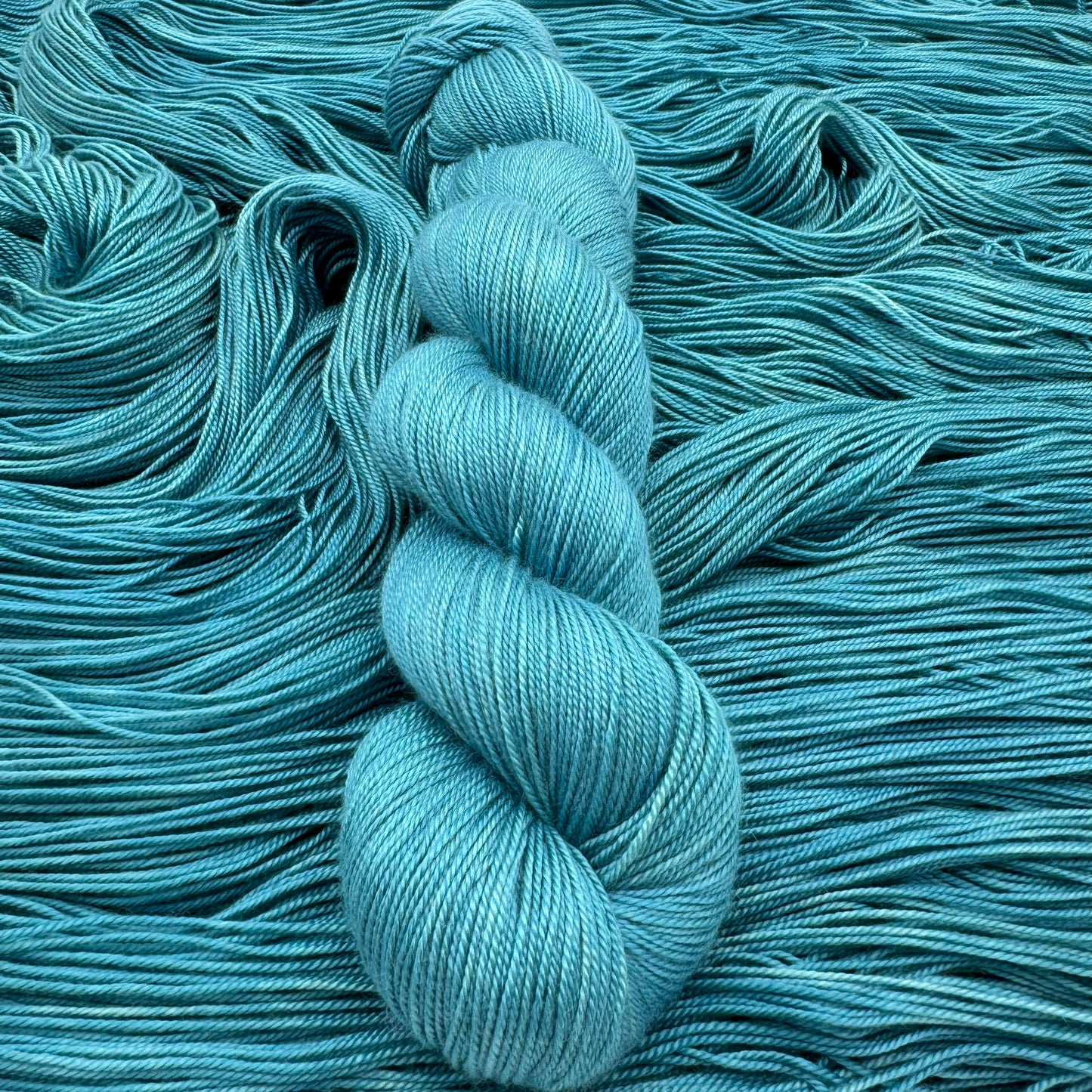 Cashmere/ silke - Swimmingpool - A Knitters World