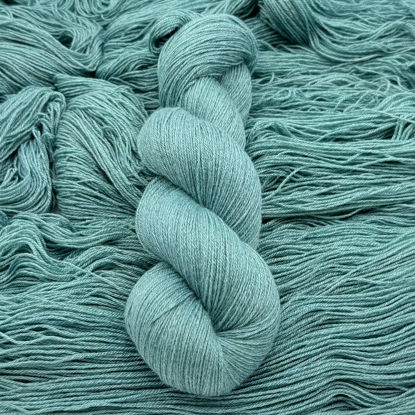 Laden Sie das Bild in den Galerie-Viewer, Ny Mink - Swimmingpool - A Knitters World
