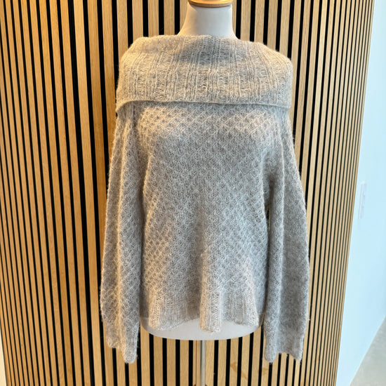 Gro Sweater - A Knitters World