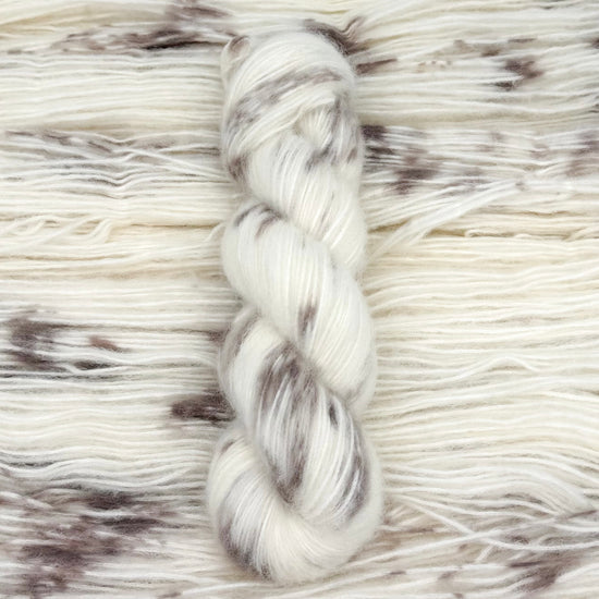 Fluffy Alpakka - Coffee Stains - A Knitters World