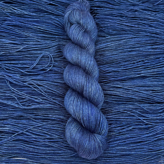 Mørk Yak - American Jeans - A Knitters World