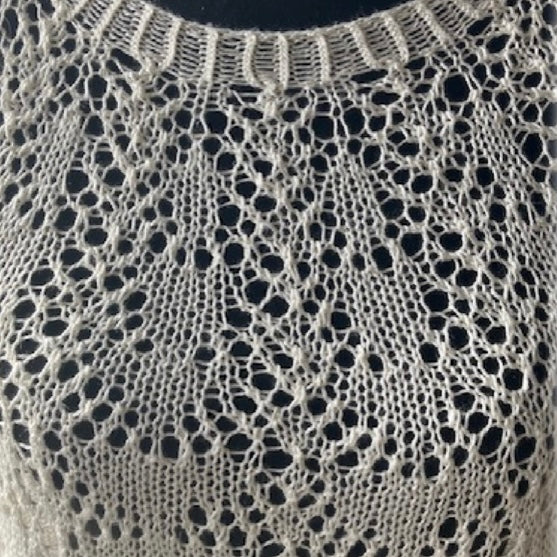 Frida Tee - A Knitters World