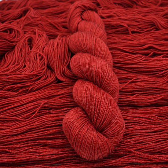 Grå yak - Lady in red - A Knitters World