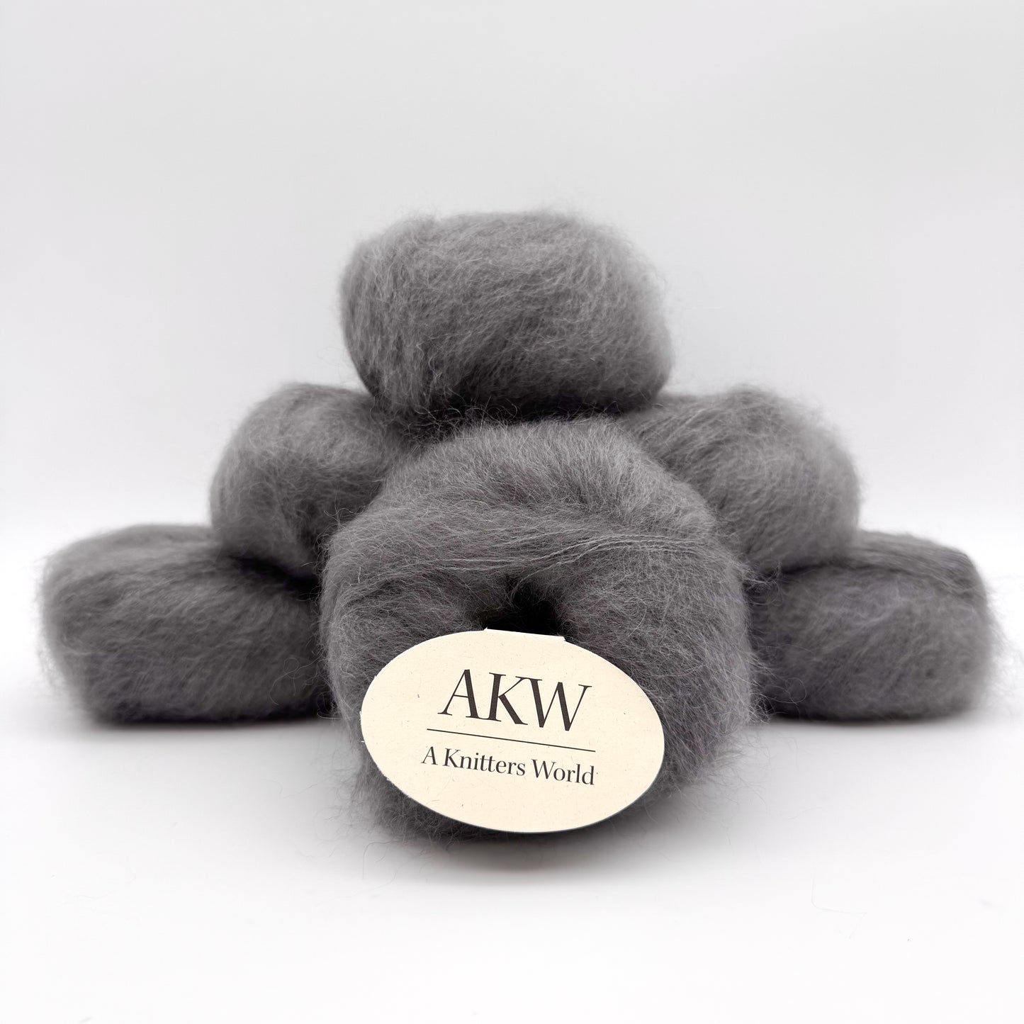 Mohair Sport garn i farven Iron Grey – Superkid Mohair og silke fra A Knitters World