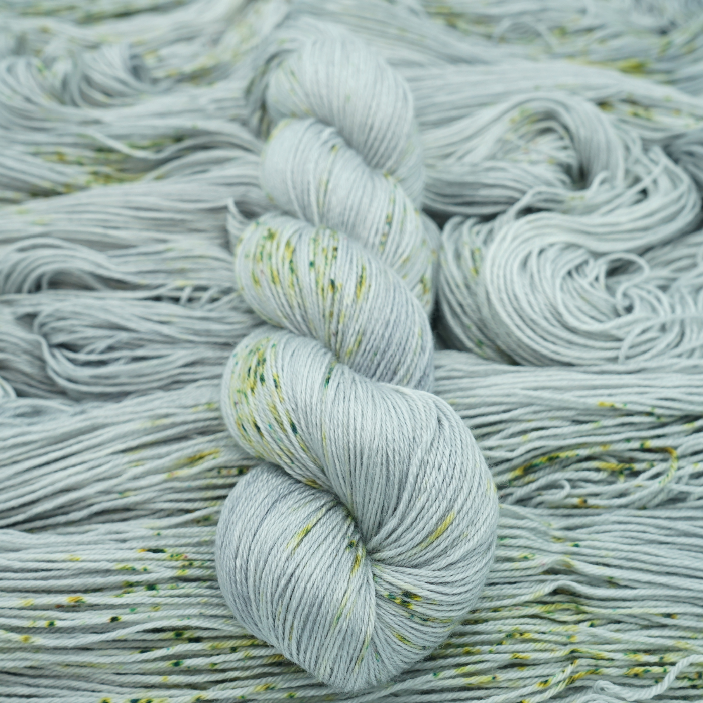 Merino/ silke - Moss on the stones - A Knitters World