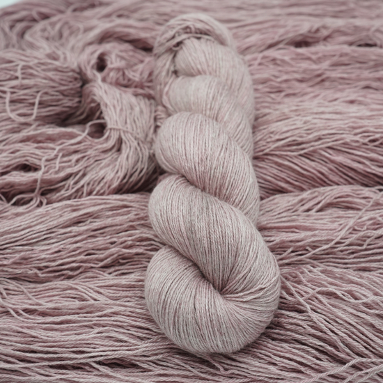 Mink - Trillemors yndling - A Knitters World