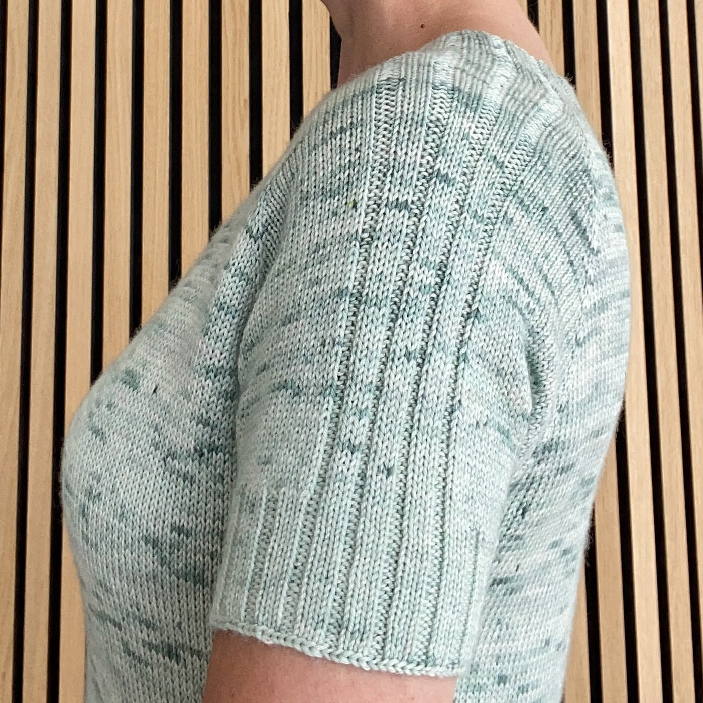 Load image into Gallery viewer, Summer Breeze Tee - A Knitters World

