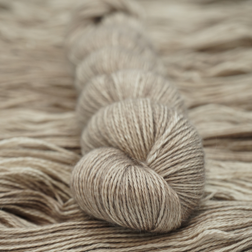 Load image into Gallery viewer, Alpakka/ silke/ cashmere - Dark beach house - A Knitters World
