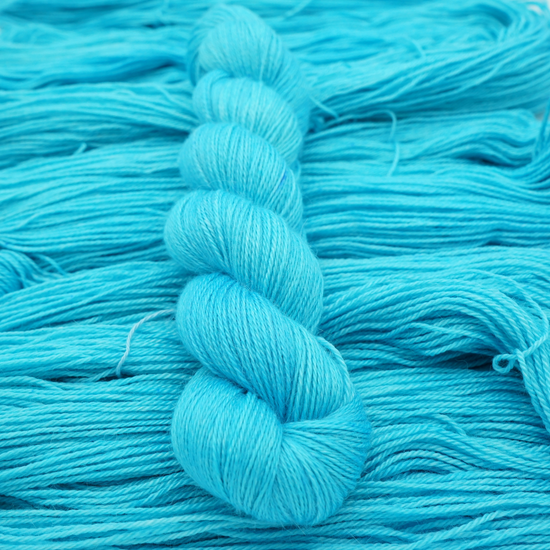 Load image into Gallery viewer, Alpakka/ silke/ cashmere - Freezing Cold - A Knitters World

