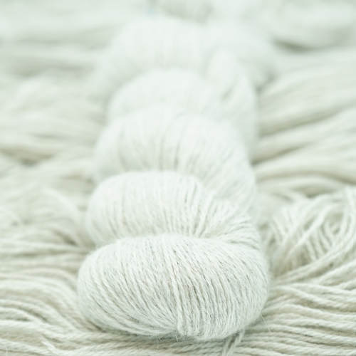 Grå alpakka/ silke/ cashmere - Ufarvet - A Knitters World